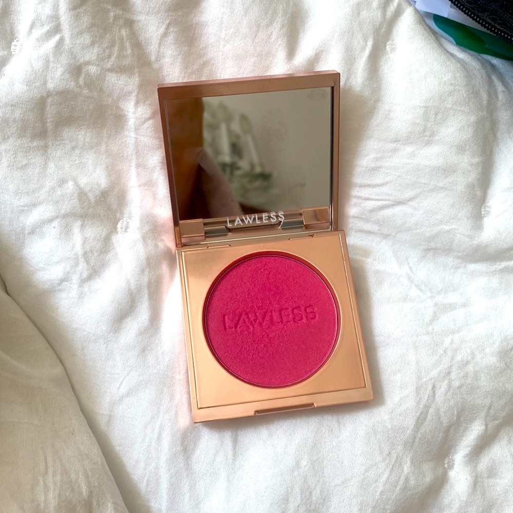 lawless Make Me Blush Talc-Free Velvet Blush